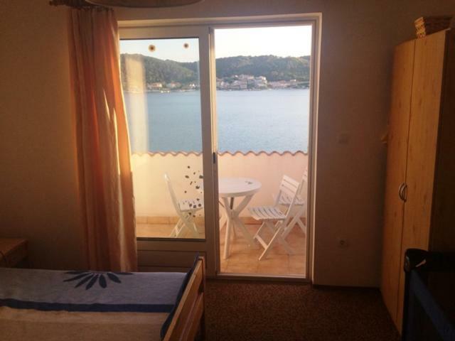 Apartman Supetarska Draga Appartement Buitenkant foto