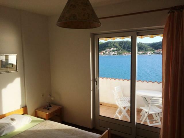 Apartman Supetarska Draga Appartement Buitenkant foto